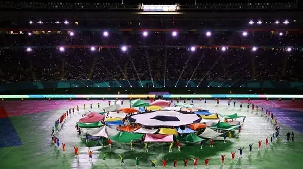 اتفاق عجیب در جام جهانی فوتبال زنان/ داوری که همه را گیج کرد!