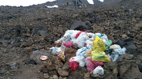 دماوند مدفون در زباله / نابودی دماوند نزدیک است / بی توجهی به دماوند تا چه زمانی ادامه می یابد؟ + فیلم