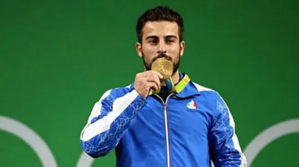 قرارداد کیانوش رستمی و کشور کوزوو چند ساله است؟