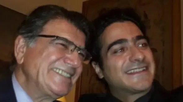 آواز خوانی بی نظیر همایون شجریان در سلیمانیه عراق / ای آسمان به سوز دل من گواه باش+ فیلم
