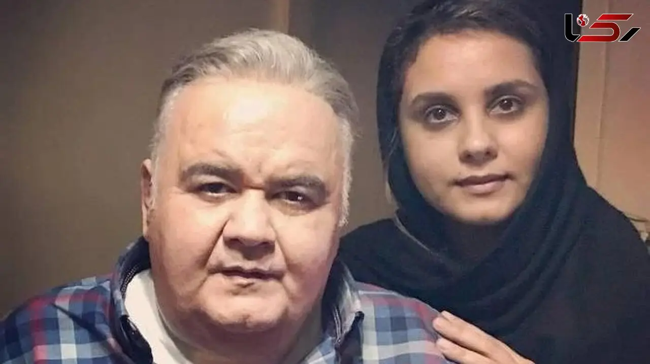 عکس حضور بازیگران در خانه اکبر عبدی برای تسلیت  فوت مادرشون / چهره غمزده آقای بازیگر در کنار نسرین مقانلو، مرجانه گلچین و فریبا کوثری 