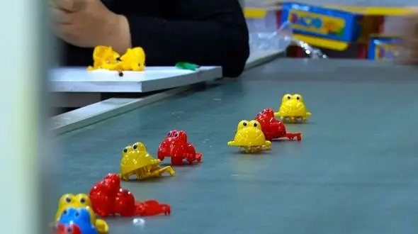 کودکان ایران دچار فقر اسباب بازی/ فقدان اسباب بازی منجر به بروز رفتارهای پرخاشگرانه یا انزواگرایانه می شود + فیلم