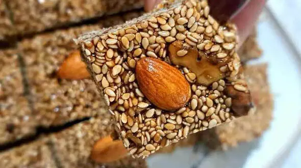 از دسر فوری و راحت تنها با 4 قلم مواد تا کنجد بار میان عصرانه ای سالم و مفید