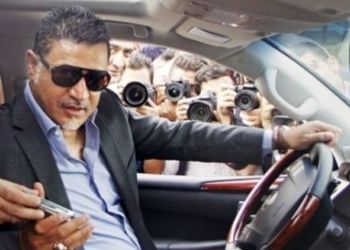 راننده زندانی ایرانی بعد دیدن علی دایی: آقا نوکرتم آقا بذار دستتو ببوسم!