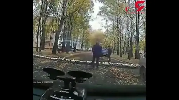 وزش باد باعث مرگ پیرمرد بازنشسته شد+فیلم