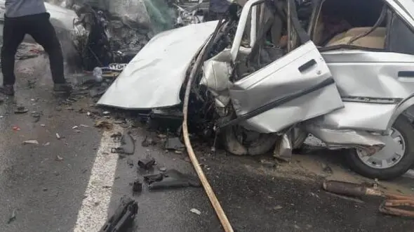 واژگونی خونین پژو در مهریز با 6 مصدوم