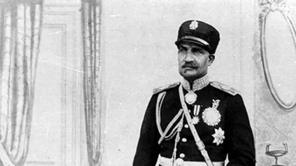 سفر به ایام قدیم نشست خصوصی «رضاخان و محمدرضا پهلوی»؛ اواخر دهه 1310