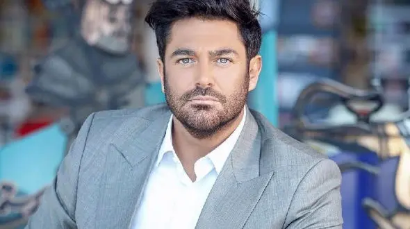 لو رفتن اولین عکس پدر رضا گلزار و شباهتشان / پرویز گلزار کیست؟ 