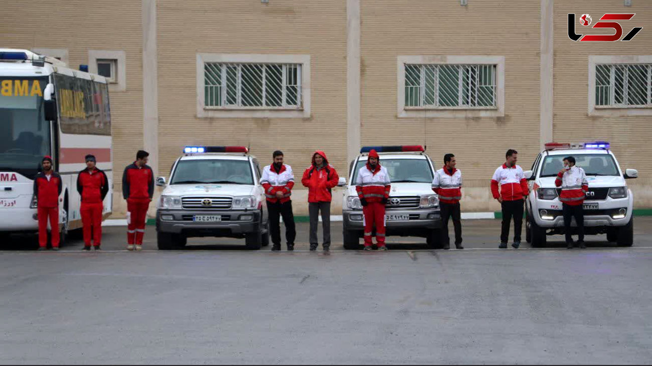 فیلم اولین عملیات امداد رسانی جاده ای نوروز 1402 در البرز / نجات 5 زن و مرد و کودک در تصادف هولناک