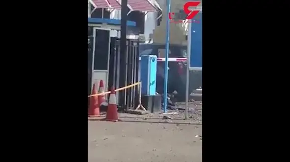فیلم لحظه انفجار انتحاری داعشی در ایستگاه ایست و بازرسی پلیس اندونزی 