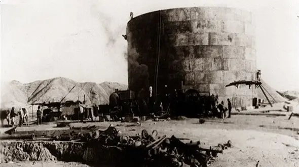 نخستین تصویر از کشف نفت در ایران