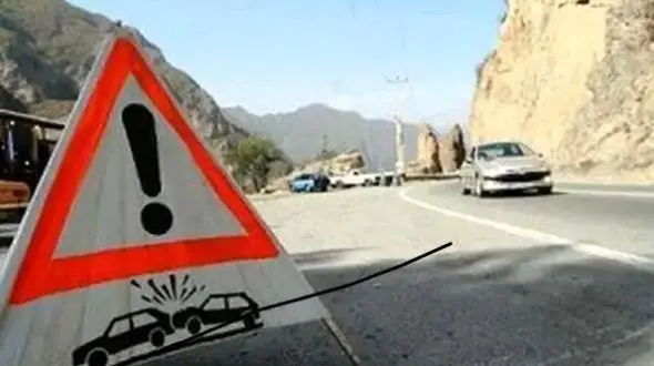 واژگونی مینی‌بوس حامل کارگران معدن بردسکن/ 11 نفر مصدوم شدند