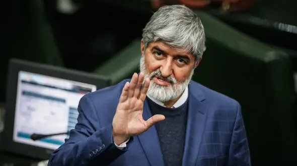 نایب رییس مجلس: خانم رییس جمهور کرواسی با یک حس مادرانه فوتبالیست ها را بغل کرد نه دلیل اخلاقی!