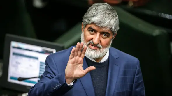 نایب رییس مجلس: خانم رییس جمهور کرواسی با یک حس مادرانه فوتبالیست ها را بغل کرد نه دلیل اخلاقی!