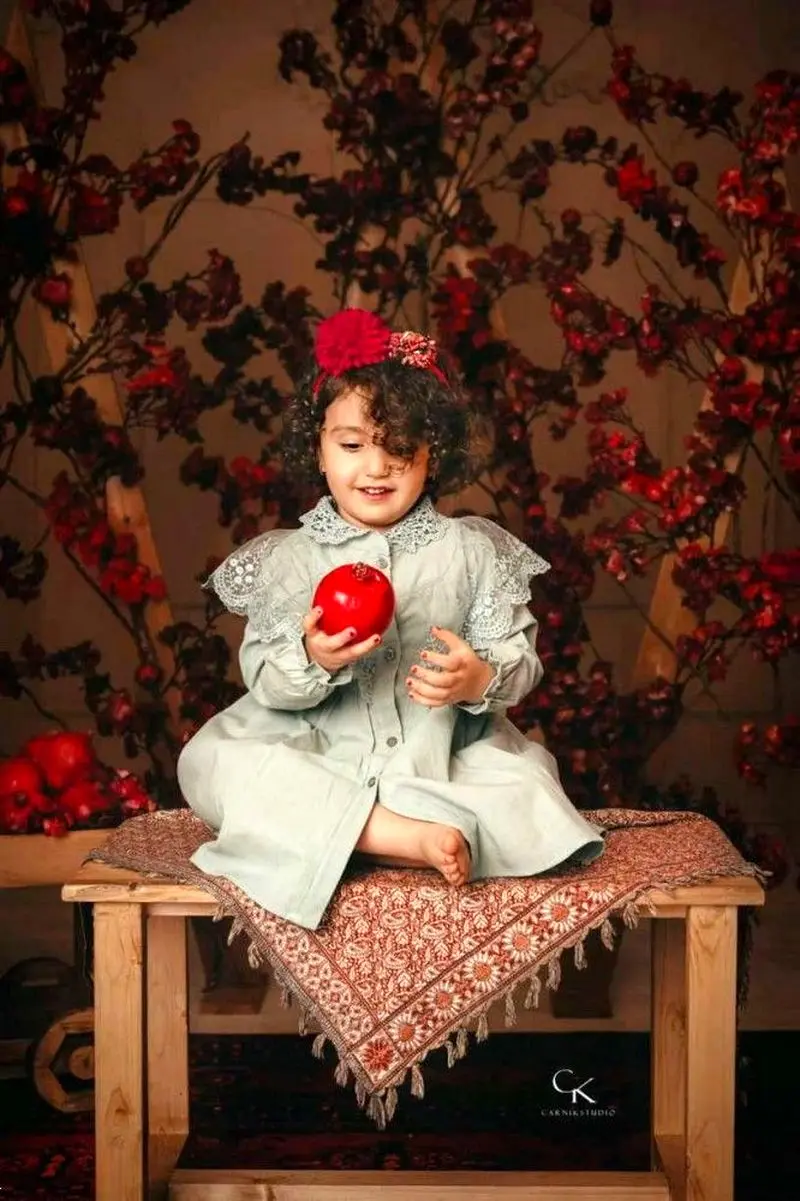 لباس یلدا کودک | لباس کودک یلدایی 1404 دخترانه و پسرانه قرمز و سبز مناسب عکاسی