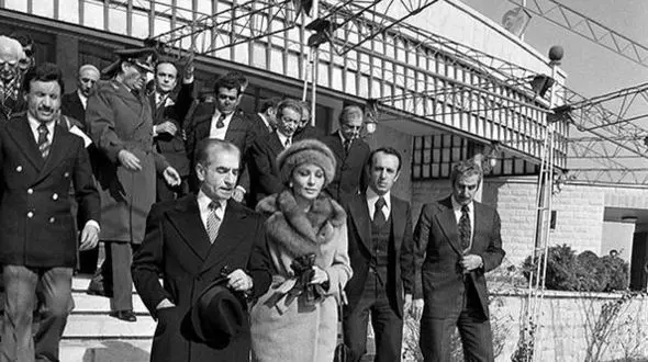 عکس /  سفر در زمان / شاه و فرح در مراسم افتتاح ایران ناسیونال، اردیبهشت ۱۳۴۶