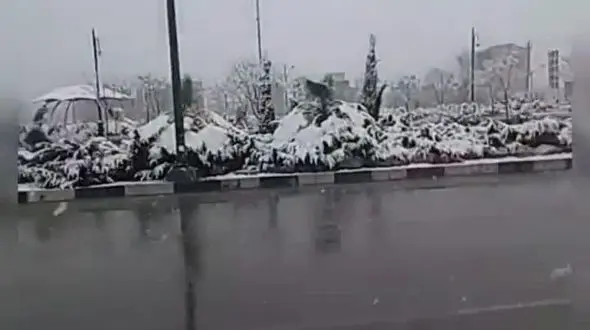 بارش برف تابستانی در کاشان + فیلم امروز