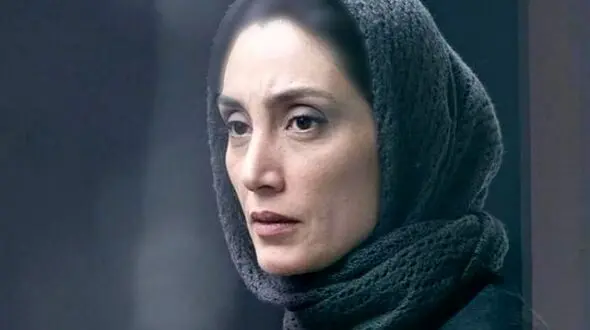 عکس های دیده نشده از کمک و آستین بالا زدن فوری هدیه تهرانی برای نجات هموطنان زلزله زده ایرانی در بم/ دست مریزاد خانوم سوپراستار!