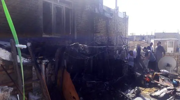 آتش سوزی گسترده خانه در کوی فرهنگیان + عکس 