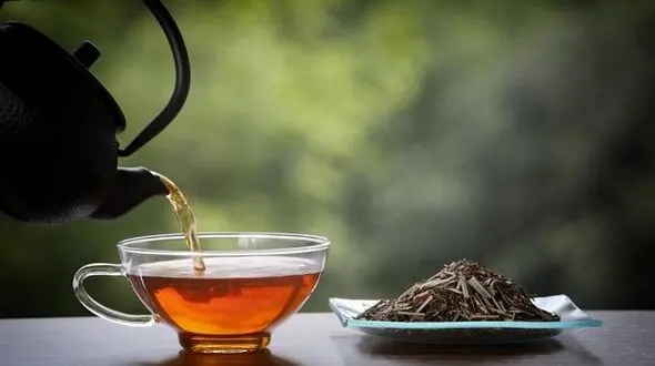 در چه مواقعی نوشیدن چای سیاه خطرناک می شود؟