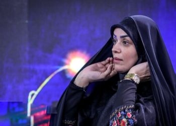 الهام چرخنده: من که آبرو ندارم خودم را سنجاق کرده ام به اهل بیت/  وقتی حضرت آقا می فرمایند اغلب هنرمندان ما خوبند، حجت تمام است