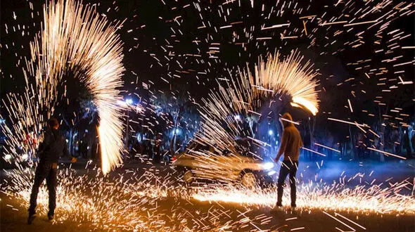 محله نازی‌آباد تهران میدان جنگ شد! + فیلم وحشتناک از چهارشنبه سوری