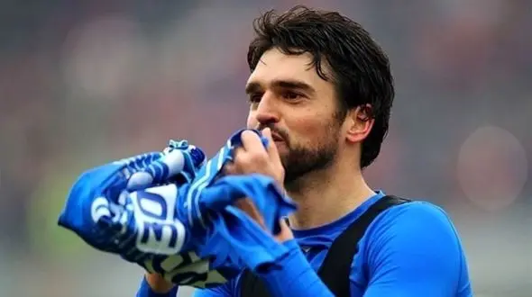 پادوانی: ما من مثل حیوان برخورد کردند!