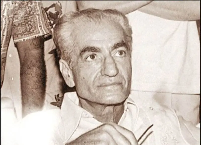 شاه در بیمارستان