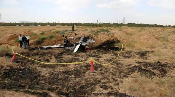 سقوط هواپیما آموزشی موجب مرگ دو نفر شد + عکس