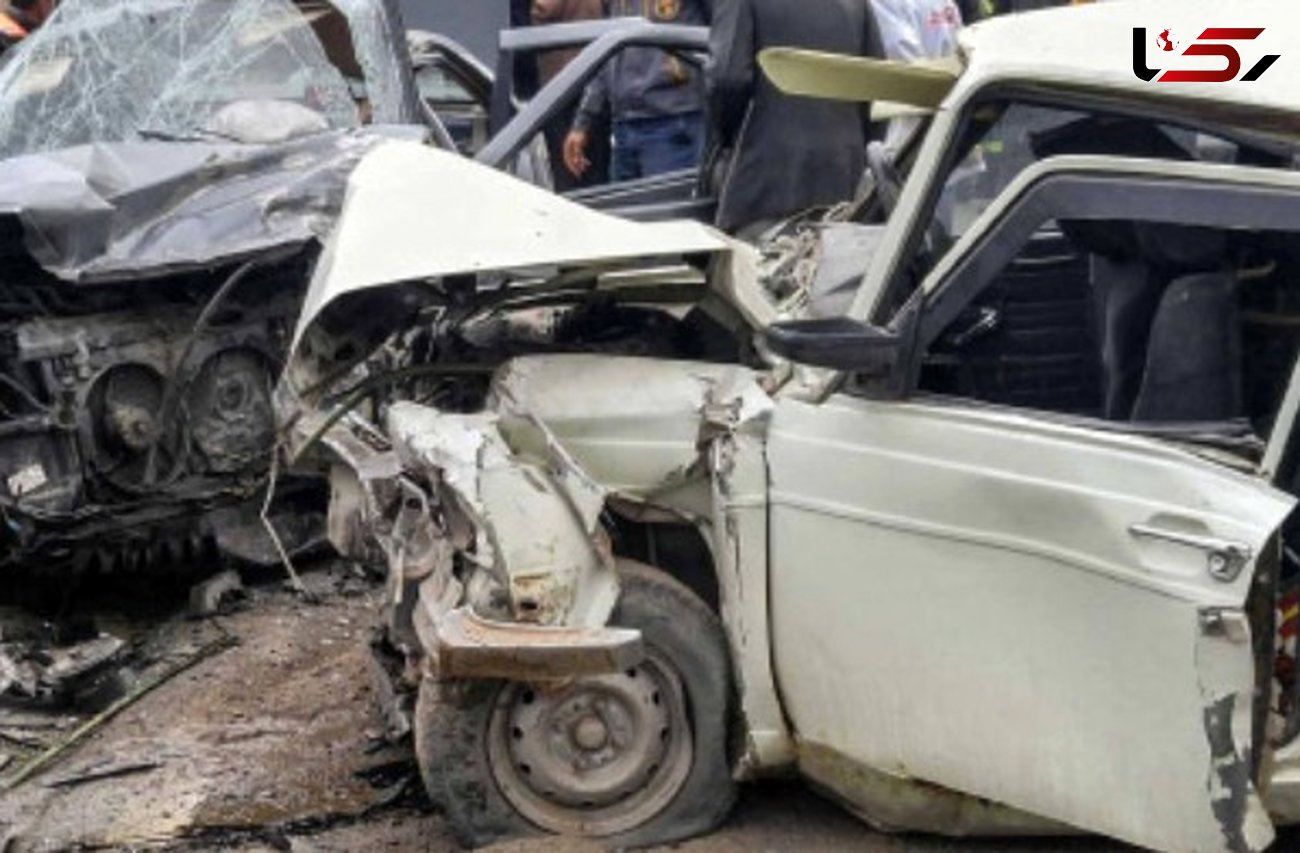 تصادف زنجیره ای در فیروزآباد با 2 کشته و 7 مجروح + عکس