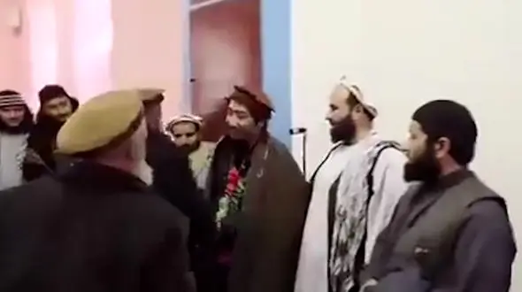 فیلم مسلمان شدن شهروند چین در افغانستان