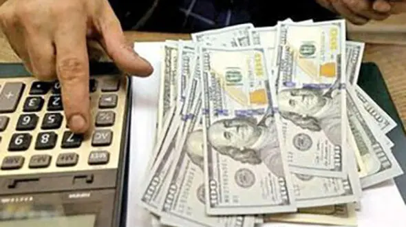 دلار صرافی‌ها به بازار آزاد نزدیک شد!
