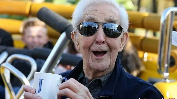 رکورد جالبی که پیرمرد 106 ساله از خود به جا گذاشت+تصاویر