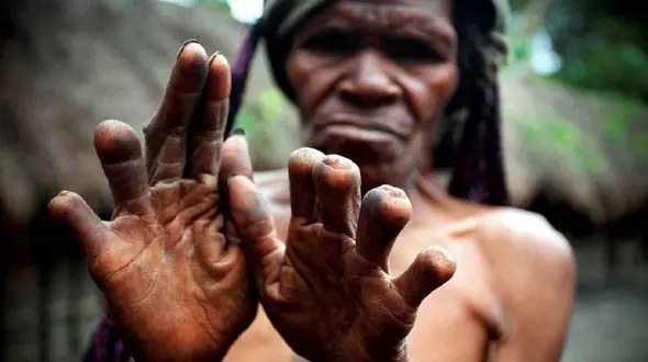 ۹ رسم عجیب و غریب ادیان مختلف در جهان + تصاویر