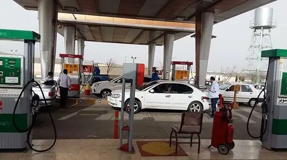 بنزین امسال گران نمی‌شود!