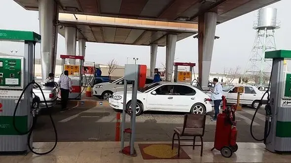 بنزین امسال گران نمی‌شود!