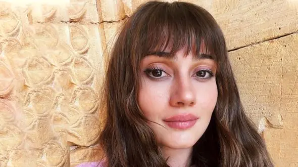 لباس عروس ساده اما بسیار شیک بازیگر «سیب ممنوعه» که شما هم شیفته‌اش می‌شوید / سودا ارگینجی باز دیگر درخشید