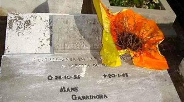  استخوان‌های اسطوره فوتبال برزیل از داخل قبرش دزیده شد! 