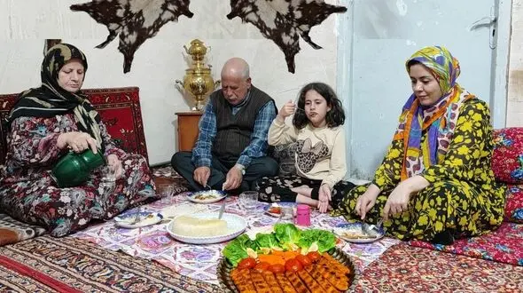  چرا بعضی ها از غذای ارزان خجالت می کشند؟ وقتی غذا تبدیل به نشانه وضعیت مالی می شود