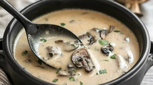 سوپ قارچ مناسب برای پاییز + فیلم