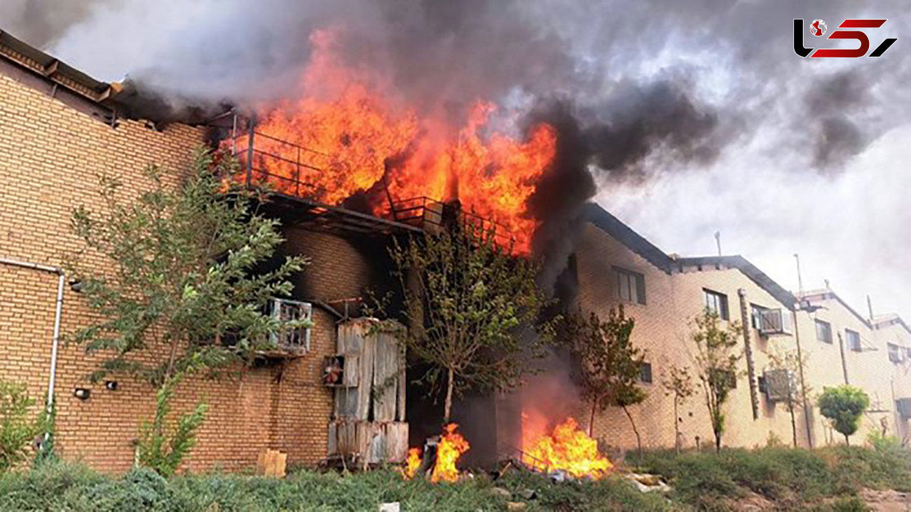آتش سوزی هولناک در کارگاه تولیدی مواد پلاستیکی در جاده خاوران
