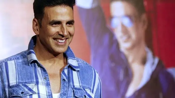 اقدام عجیب سوپراستار بالیوود در اعتراض به گرانی پیاز! +فیلم