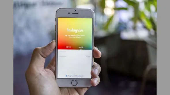 با این برنامه ها می توانید استوری های اینستاگرام را روی گوشی ذخیره کنید