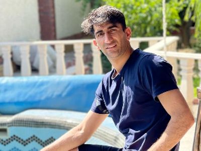 علیرضا بیرانوند: توی شهر خرم آباد برای چند تا خانواده خونه گرفتم با رهن کامل و سندشون پیش خودمه؛ هر سری که میرم اضافه تر میشن+ویدیو