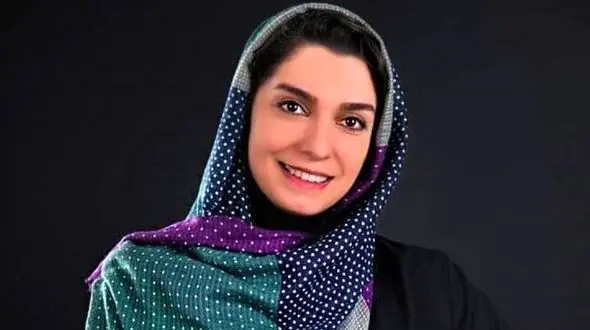 فیلم / رونمایی الیکا عبدالرزاقی از  کاریزماتیک بودن و جذبه مهران مدیری .../  او با یک نگاه همه را میخکوب می‌کند ..../ خواستم به مدیری بگم برو بابا نمیام ... اما مثل دخترای خوب گفتم ....