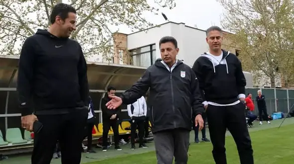 قهرمانی تیم ملی در کافا را به سخره گرفتند/ من و امیر قلعه‌نویی انتقادپذیر هستیم!