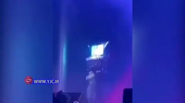 حرکات عجیب خواننده پاپ کشورمان در اولین کنسرتش + فیلم