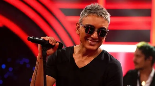 دانلود آواز باشکوه شادمهر عقیلی ! / آهنگ  یه زخم تازه موند ازت !