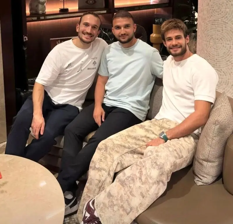 shieldsmelis__1762182395_3757780749672826812_64624139341_11zon