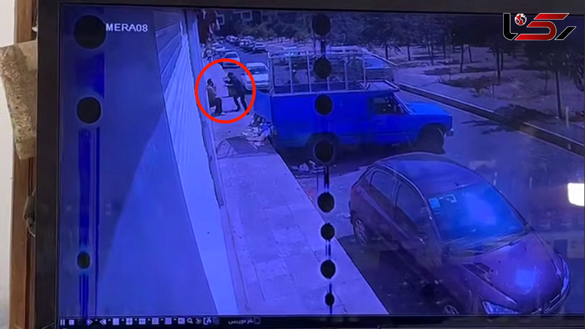 فیلم لحظه زورگیری از پسر جوان تهرانی توسط 2 دزد خشن 